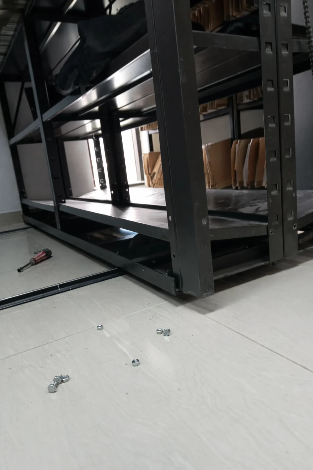 Hospital Simón Bolívar | Limpieza y Engrase de Archivo Rodante 4